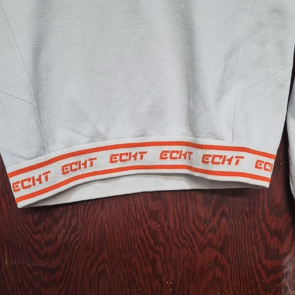 ECHT Women's Light Gray Long Sleeve Crop Top with Orange Band - Picture 3 of 4